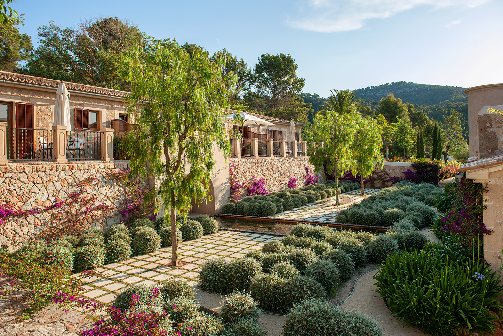 Grounds Castell Son Claret