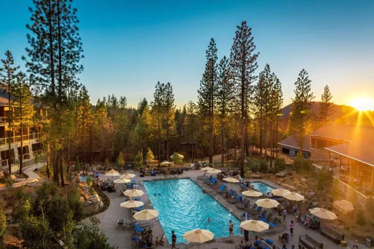 Yosemite Walking &amp; Hiking Tour - Rush Creek Lodge