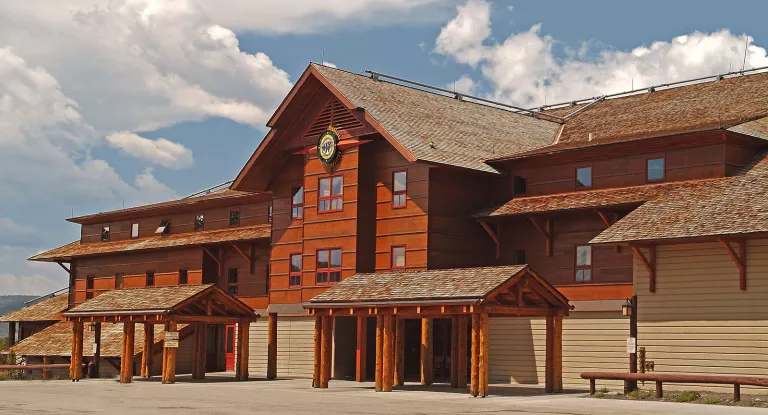 Old Faithful Snow Lodge