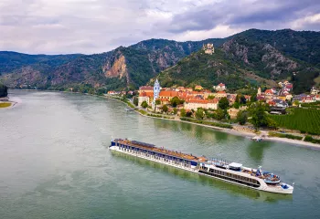 Large cruise suite in the middle of a lake