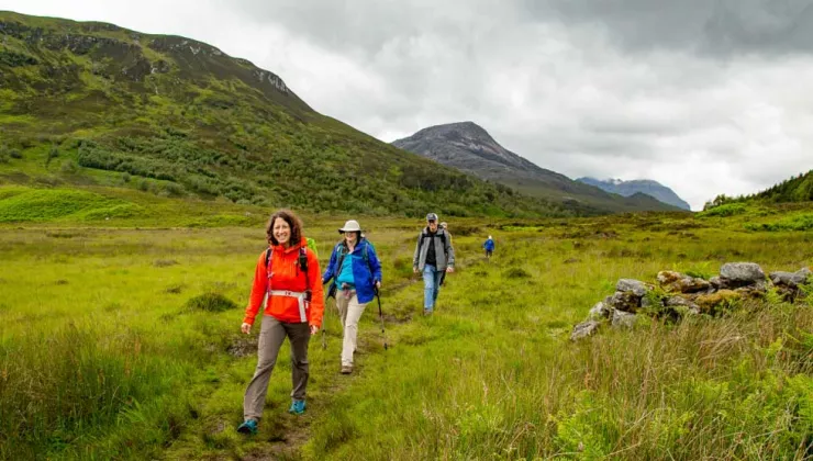 Scotland Walking & Hiking Tour - Smiling Hiker